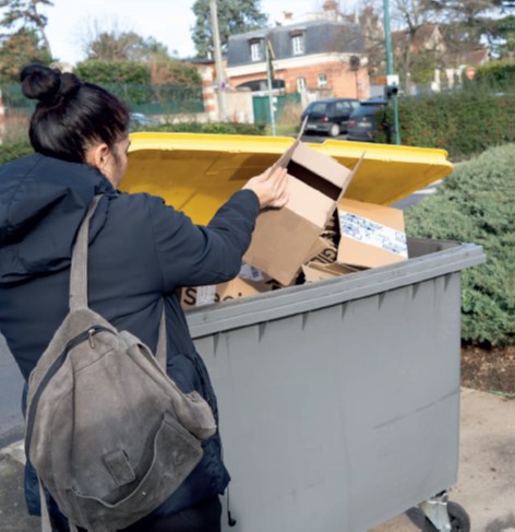 art dechets poubelle jaune